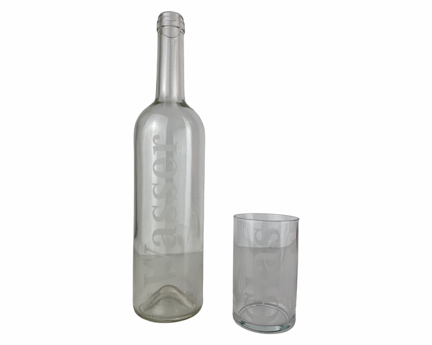 Glas mit Flasche